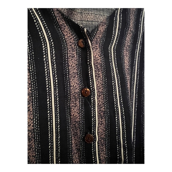 Button down blouse - Picture 2 of 3